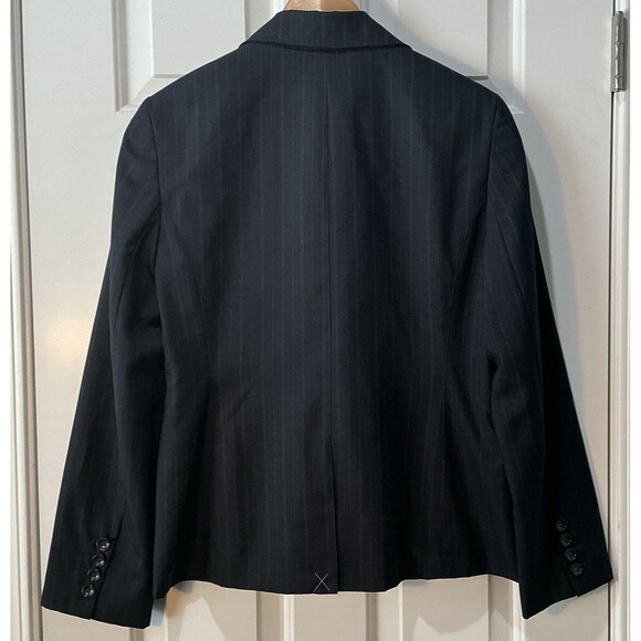 NWT Ann Taylor Black Pinstripe Blazer Classic Fit Lightweight Wool Blend Size 8 - Picture 4 of 6